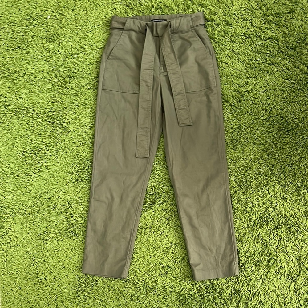 Banana Republic Linen cropped capris pants